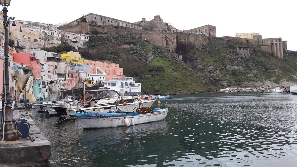 Apartament La Casa Di Titina Procida Zewnętrze zdjęcie